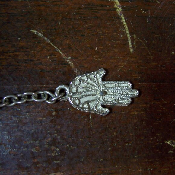 Chinese Ethnic Silver Fashion Bracelet with Hand and Green Glass Gems - Picture 3 of 3